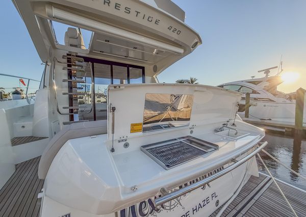 Prestige 420 Flybridge image