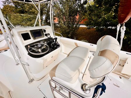 Boston-whaler 270-OUTRAGE image