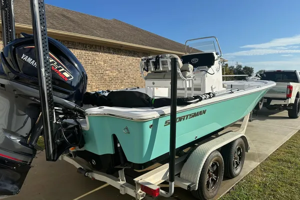 Sportsman Tournament 234 Bay Boat image