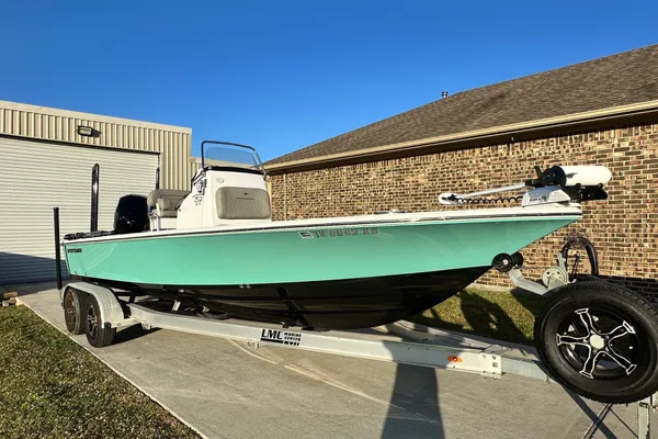 Sportsman Tournament 234 Bay Boat image