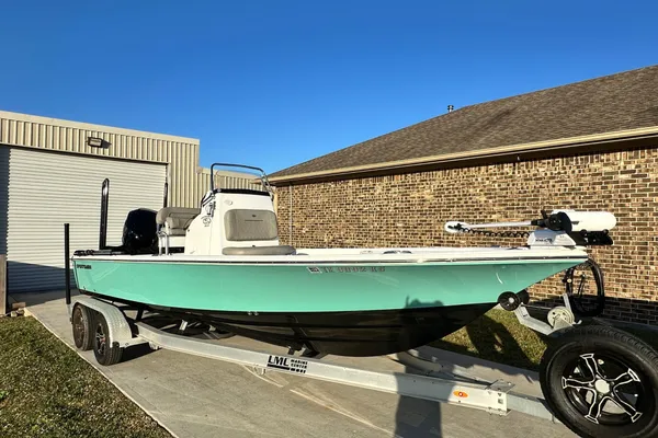 Sportsman Tournament 234 Bay Boat image