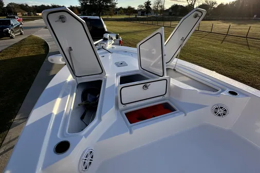 Sportsman Tournament 234 Bay Boat image