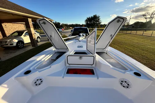 Sportsman Tournament 234 Bay Boat image