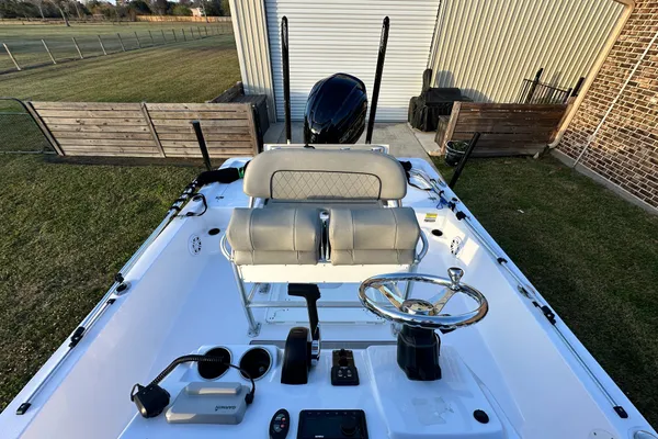 Sportsman Tournament 234 Bay Boat image