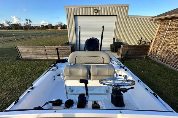 Sportsman Tournament 234 Bay Boat image