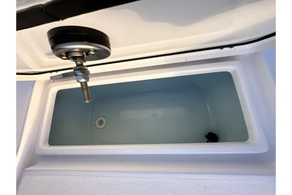 Sportsman Tournament 234 Bay Boat image