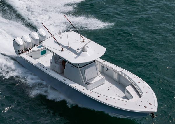 Yellowfin 39 image