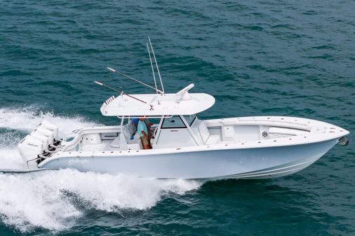 Yellowfin 39 image