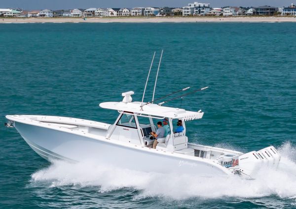 Yellowfin 39 image