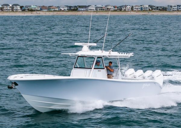 Yellowfin 39 image