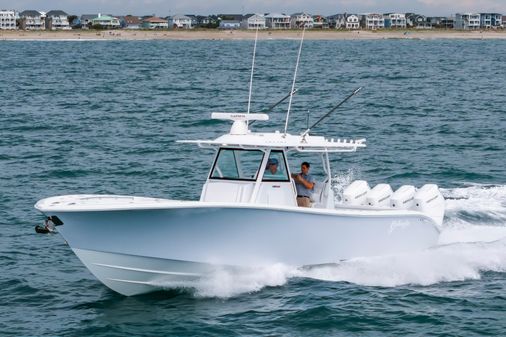 Yellowfin 39 image