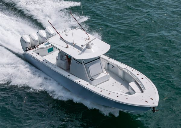 Yellowfin 39 image