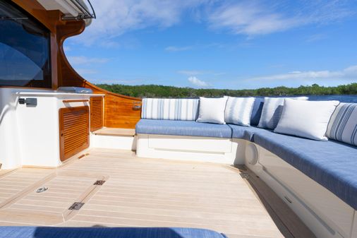 Hinckley Talaria 43 Motoryacht image