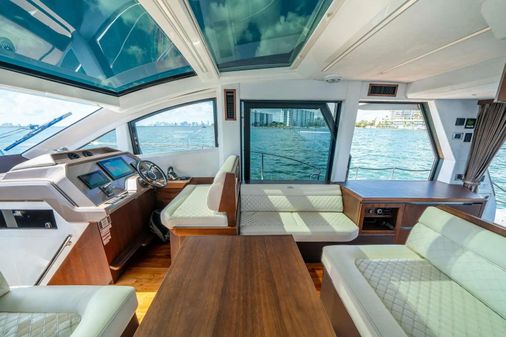 Galeon 470 Sky image