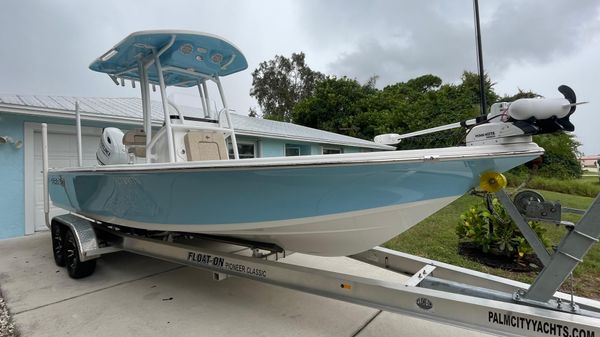 Sea Pro 228 Bay 