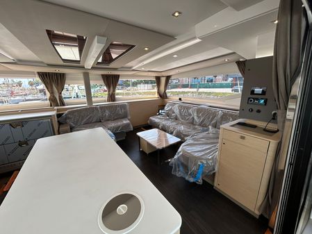 Fountaine Pajot Aura 51 image