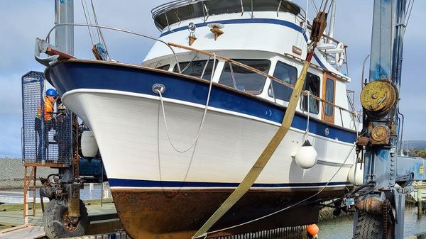 DeFever 40 Passage Maker Trawler Yacht 