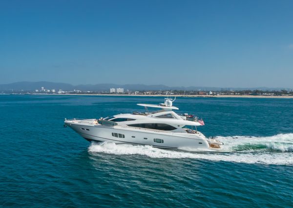 Sunseeker 88 Yacht image