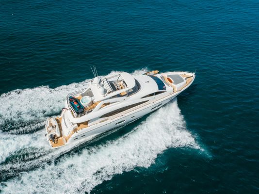 Sunseeker 88 Yacht - main image