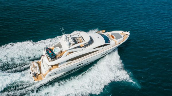 Sunseeker 88 Yacht