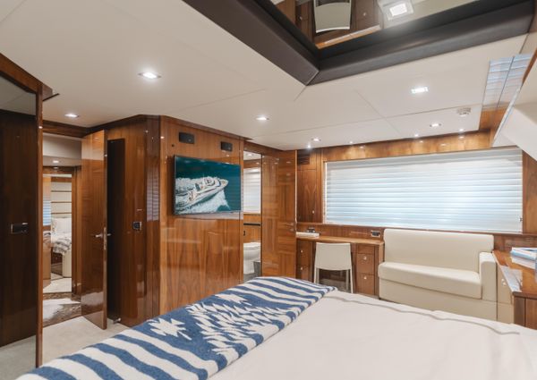 Sunseeker 88 Yacht image