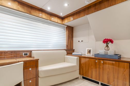 Sunseeker 88 Yacht image