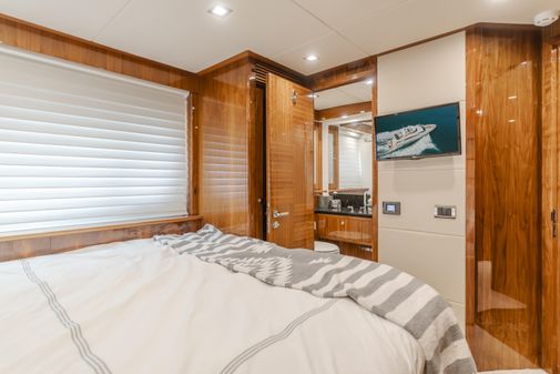 Sunseeker 88 Yacht image