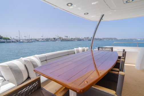 Sunseeker 88 Yacht image