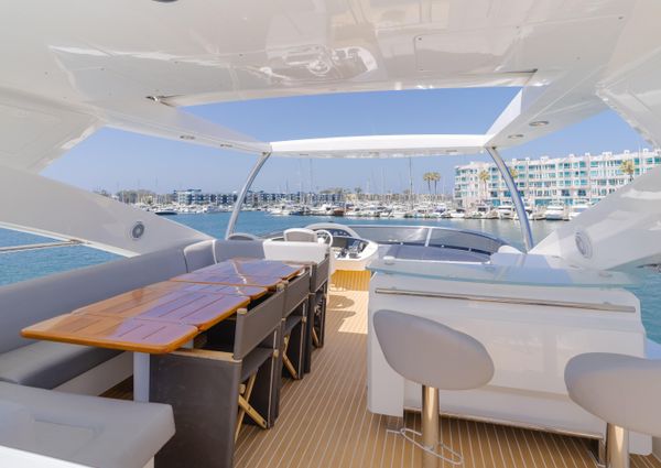 Sunseeker 88 Yacht image