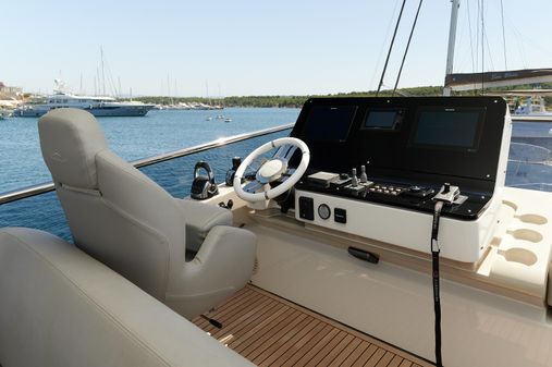 Azimut Fly 60 image