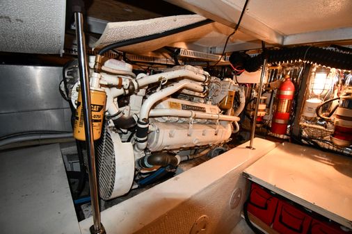 Carver 4207-AFT-CABIN-MOTOR-YACHT image