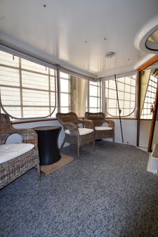 Carver 4207-AFT-CABIN-MOTOR-YACHT image