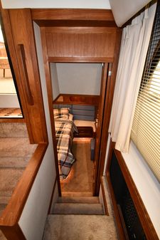 Carver 4207-AFT-CABIN-MOTOR-YACHT image