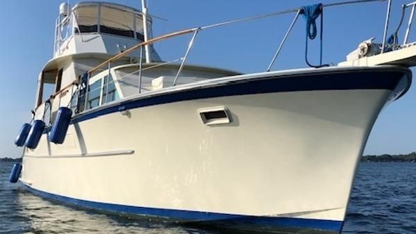 Hatteras 48 Yacht Fisherman 
