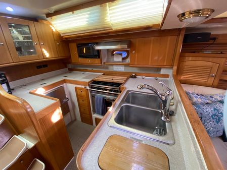 Catalina 470 image