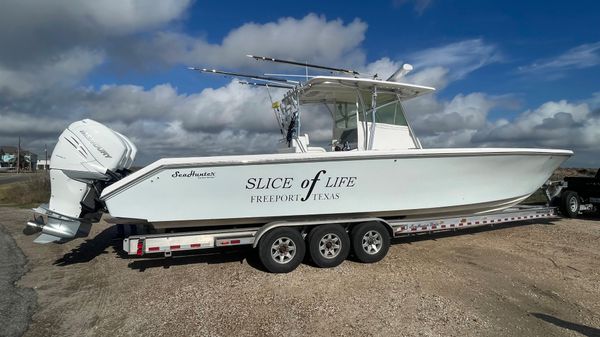SeaHunter 40' Center Console