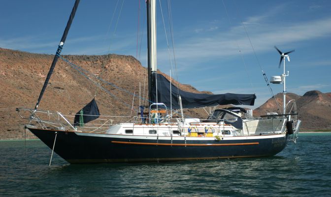 Pacific Seacraft 37 - main image