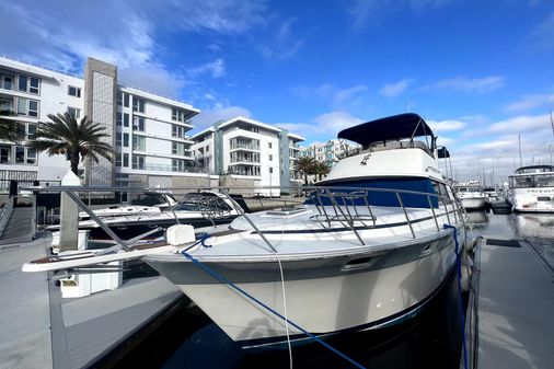 Silverton 40 Aft-Cabin image