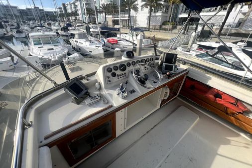 Silverton 40 Aft-Cabin image