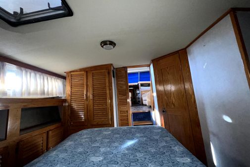 Silverton 40 Aft-Cabin image