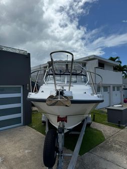 Boston-whaler 23-CONQUEST image