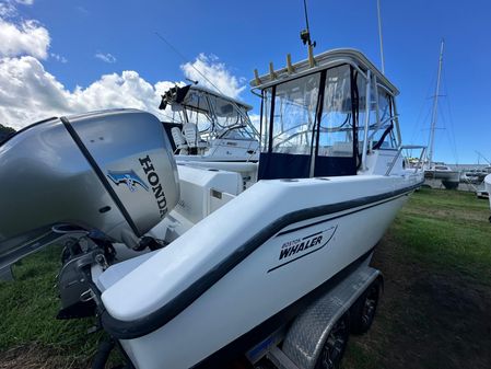 Boston-whaler 23-CONQUEST image