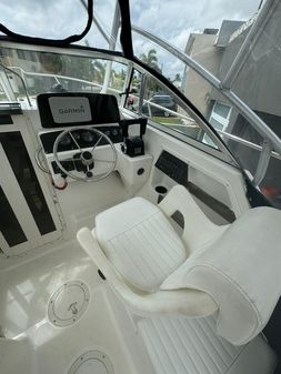 Boston-whaler 23-CONQUEST image