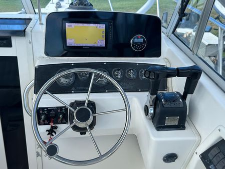 Boston-whaler 23-CONQUEST image