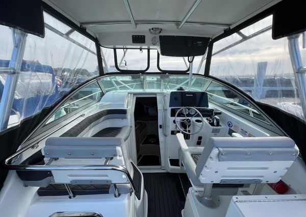 Boston-whaler 26-CONQUEST image