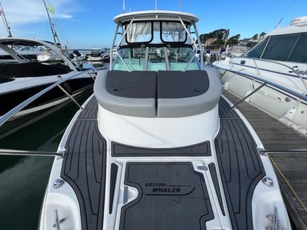 Boston-whaler 26-CONQUEST image