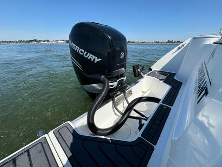 Boston-whaler 26-CONQUEST image