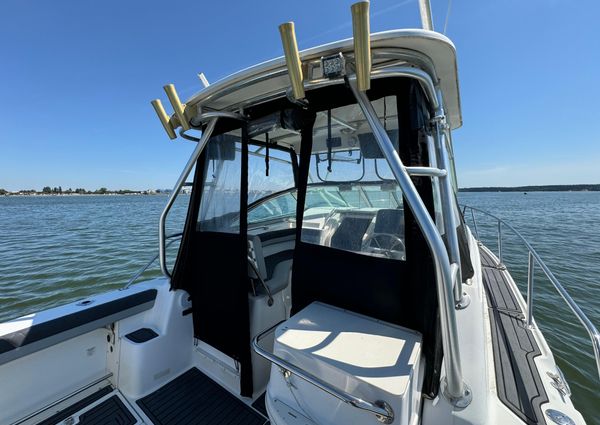 Boston-whaler 26-CONQUEST image