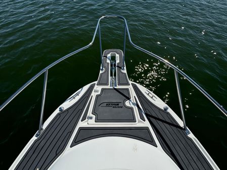 Boston-whaler 26-CONQUEST image