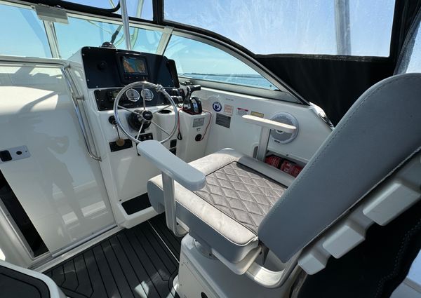 Boston-whaler 26-CONQUEST image